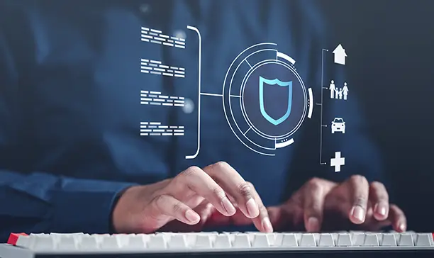 Experiencias digitales unificadas para asegurados y agentes con autoservicio, agilidad y atención personalizada.