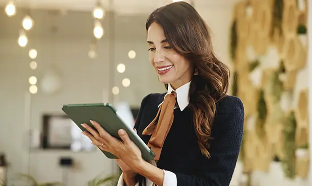 Gestión documental centralizada para hotelería con trazabilidad, automatización y operación sin papel.