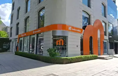 Portal bancario digital de Multiva para servicios financieros, consulta de cuentas, pagos y gestión segura de productos bancarios.